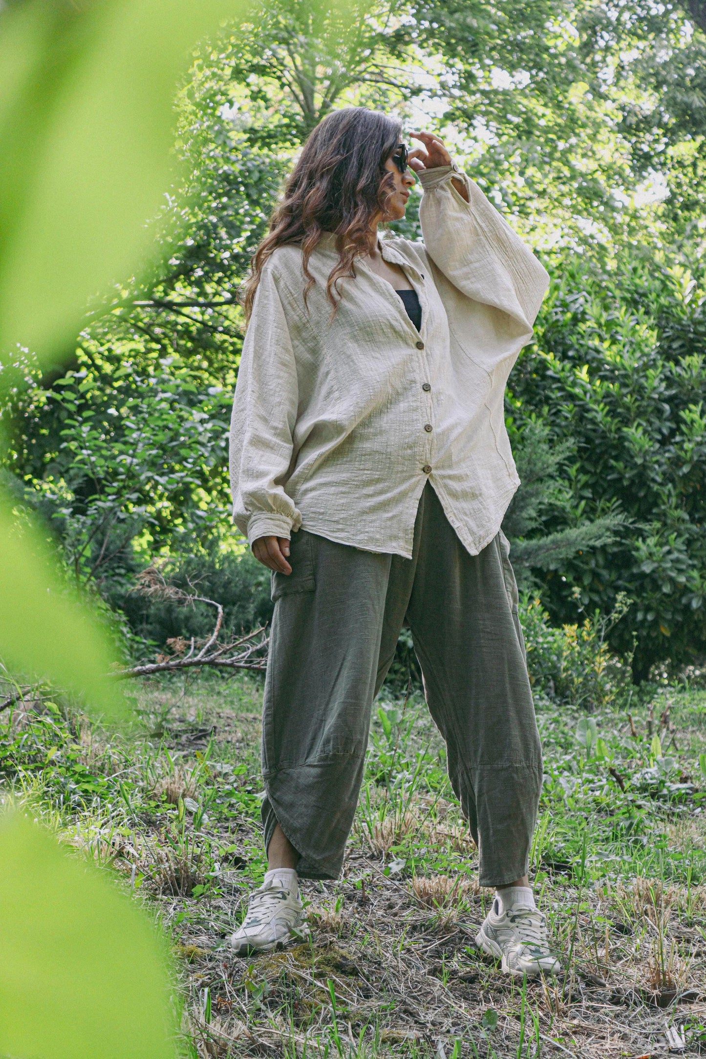 Boho Linen Cotton Set Green Pants & Cream Shirt – Unisex All Season Bohemian Outfit, Casual Hippie Clothing, Festival Fashion, Relaxed Style