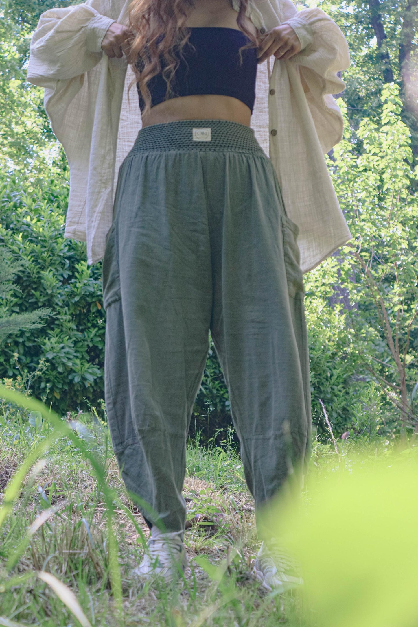 Boho Linen Cotton Set Green Pants & Cream Shirt – Unisex All Season Bohemian Outfit, Casual Hippie Clothing, Festival Fashion, Relaxed Style