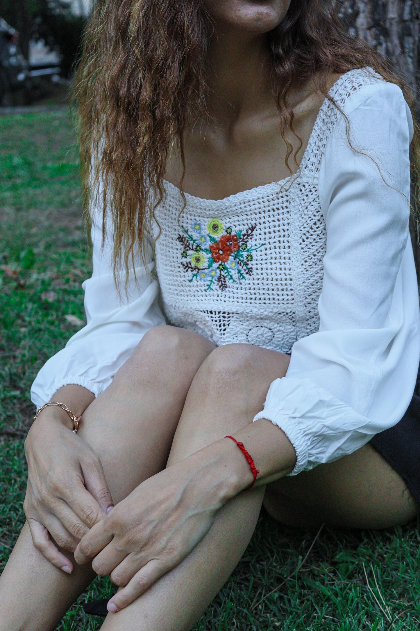 Boho White Crop Top with Floral Embroidery – Free Size Cotton Linen Blend, Handmade Hippie Festival Clothing, All Season Casual Outfit